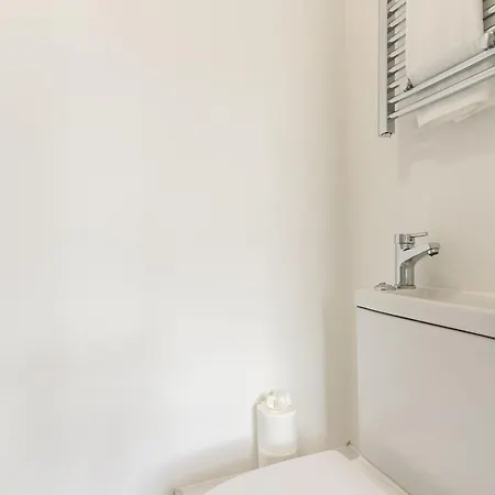 ベッド・アンド・ブレックファスト Charlotte Street House *