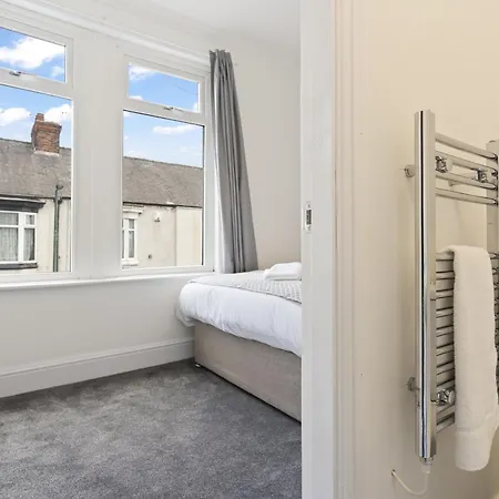 ベッド・アンド・ブレックファスト Charlotte Street House レッドカー