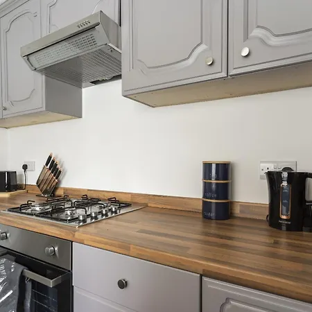 Charlotte Street House * レッドカー