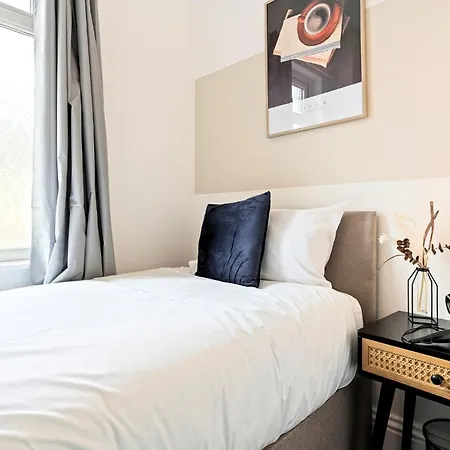 Bed & Breakfast Charlotte Street House