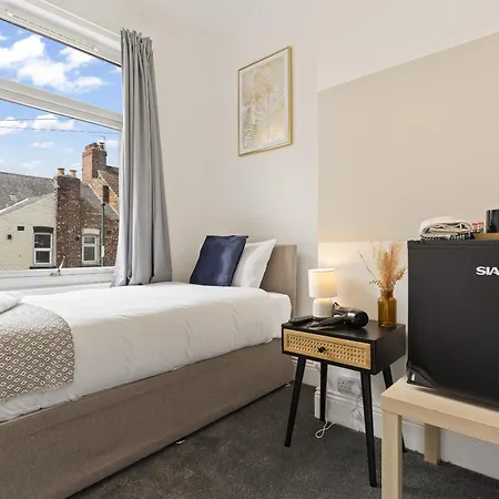 Charlotte Street House *