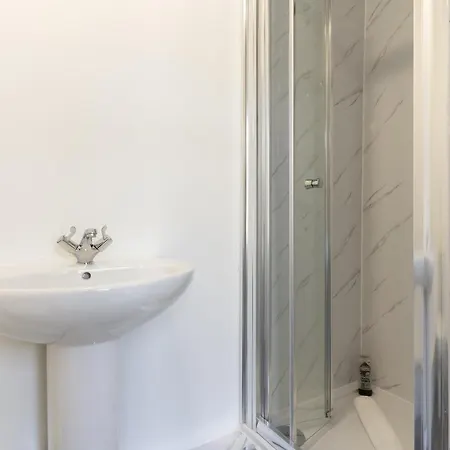 Charlotte Street House *