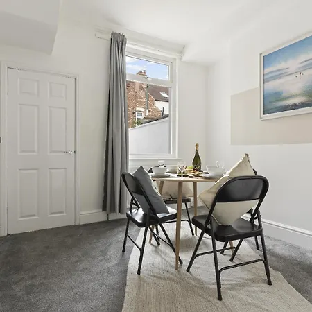 Bed & Breakfast Charlotte Street House *